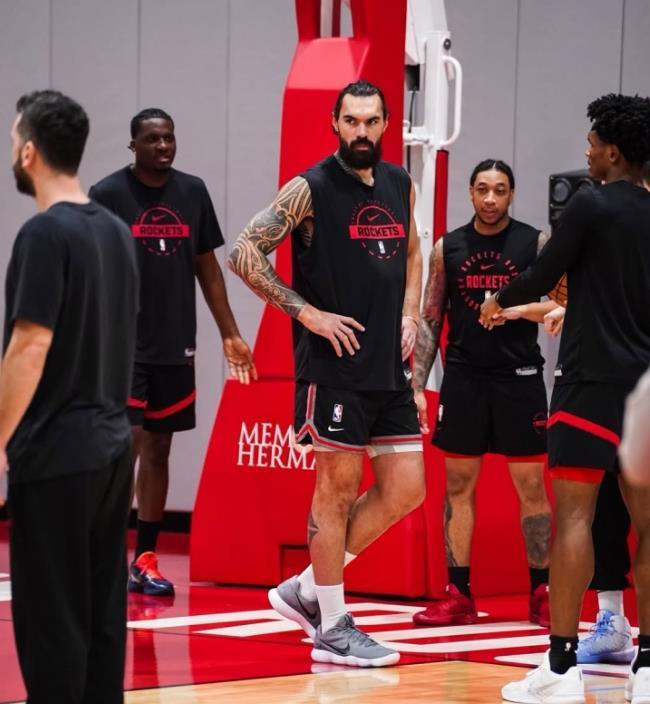 v站体育-火箭对阵马刺！场均12+6前锋火线复出，却无缘首发！内外2老缺阵