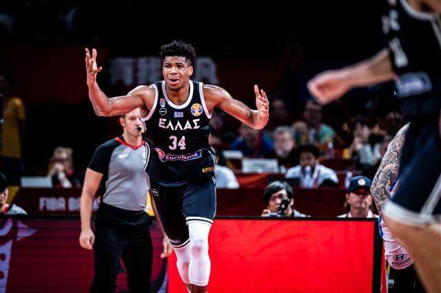 v站体育-热身赛20分钟砍31分 FIBA赛场的字母哥当刮目相看